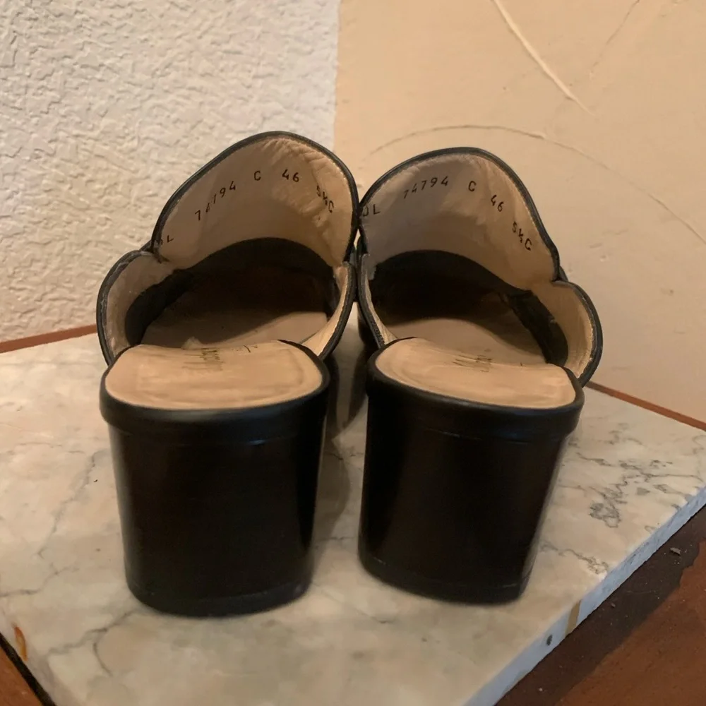 Salvatore Ferragamo black mules - size 5.5 - Picture 5 of 8